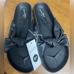 Universal Thread Black Knotted Sandals Women’s Size 8.5